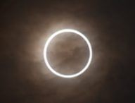 Une éclipse annulaire de Soleil. // Source : Flickr/CC/Nakae (photo recadrée)