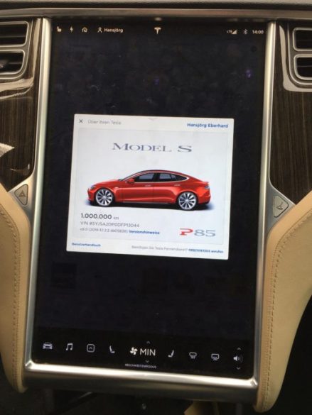 Un million de kilomètres en Tesla Model S // Source : Twitter Un million de kilomètres en Tesla Model S // Source : Twitter