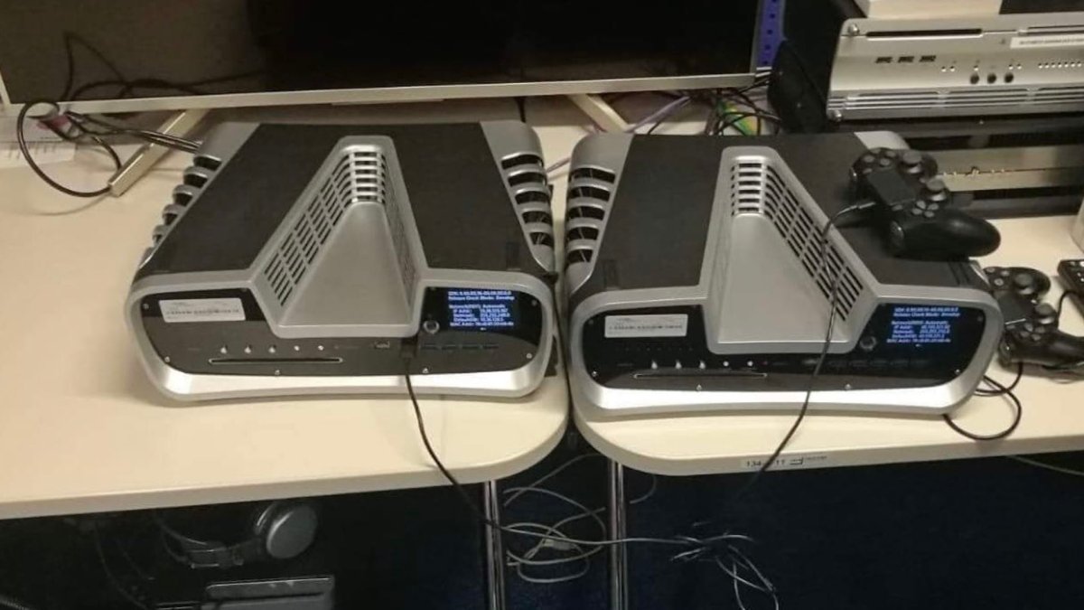Devkit PlayStation 5 // Source : Twitter Devkit PlayStation 5 // Source : Twitter