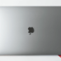 Le MacBook Pro 16 pouces // Source : Louise Audry pour Numerama Le MacBook Pro 16 pouces // Source : Louise Audry pour Numerama