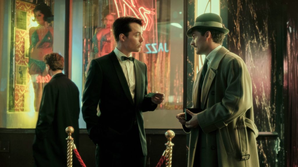 Alfred Pennyworth, à gauche, Thomas Wayne (le père de Bruce Wayne / Batman), à droite. // Source : Epix / Amazon Prime Video Alfred Pennyworth, à gauche, Thomas Wayne (le père de Bruce Wayne / Batman), à droite. // Source : Epix / Amazon Prime Video