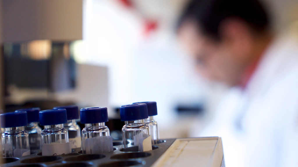 Des tests menés dans un laboratoire. // Source : OPCW
