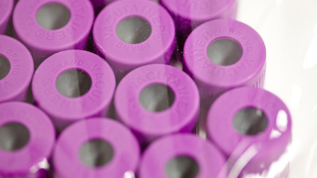 Des tubes de prélèvement. // Source : Flickr/CC/ibbl (photo recadrée)