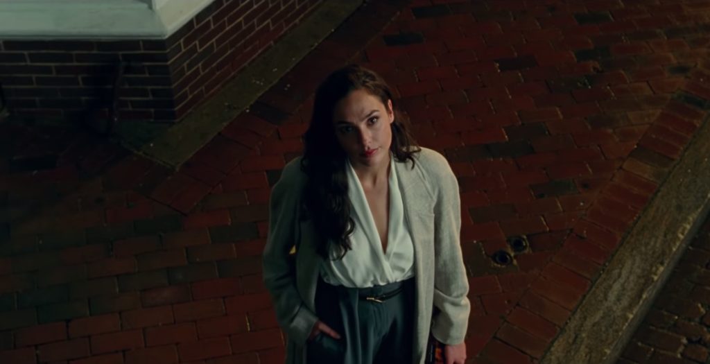 Wonder Woman n'a pas la même tenue de chill que toi // Source : YouTube/Warner Bros. Pictures
