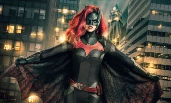 Batwoman est incarnée par Ruby Rose. // Source : The CW Batwoman est incarnée par Ruby Rose. // Source : The CW