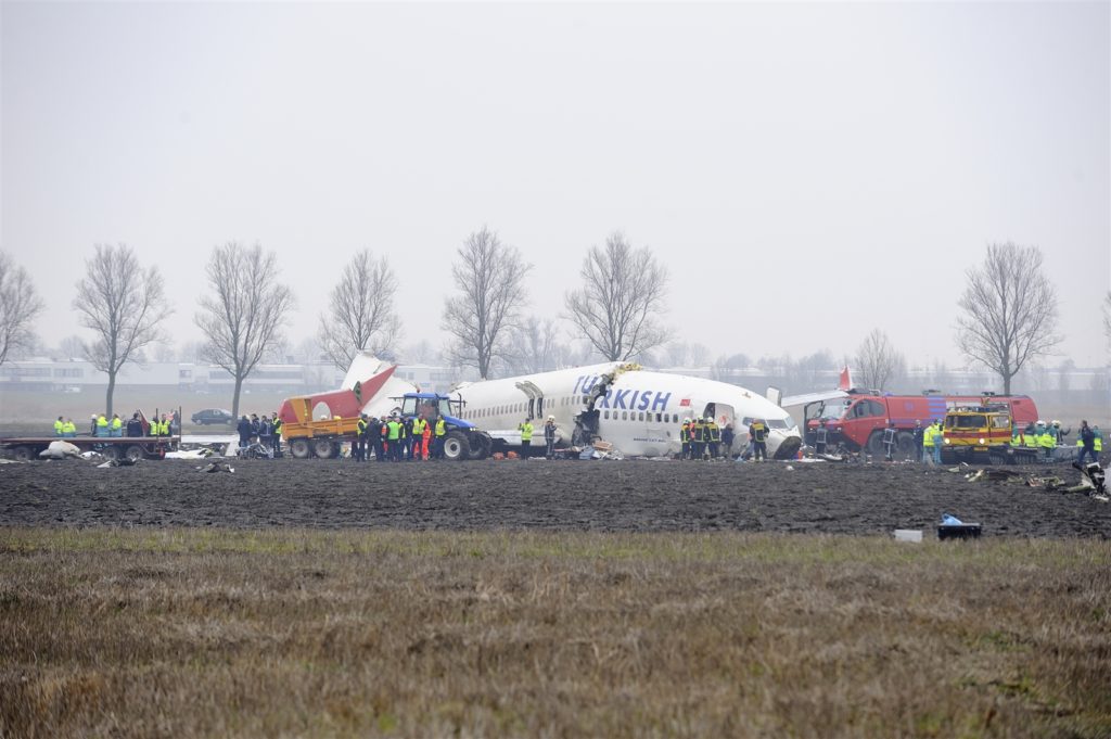 Boeing 737 avion crash accident Boeing 737 avion crash accident
