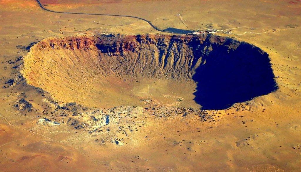 Un cratère de météorite. // Source : Steve Jurvetson Un cratère de météorite. // Source : Steve Jurvetson