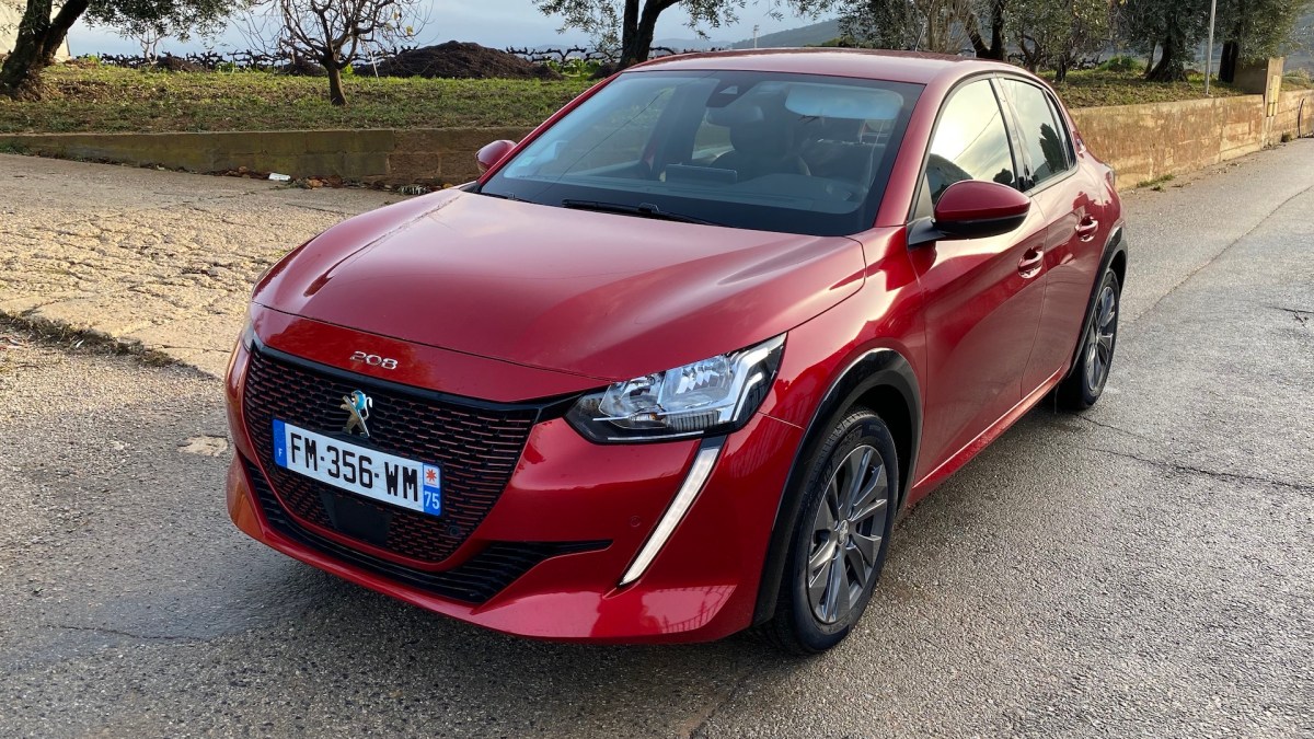 La Peugeot e-208 // Source : Maxime Claudel pour Numerama La Peugeot e-208 // Source : Maxime Claudel pour Numerama