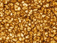 Le Soleil photographié par le télescope DKIST. // Source : NSO/AURA/NSF (photo recadrée)