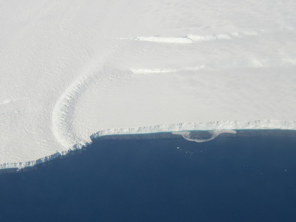 Le glacier de Pine Island à l'Ouest de l'Antarctique. // Source : Nasa Le glacier de Pine Island à l'Ouest de l'Antarctique. // Source : Nasa