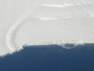 Le glacier de Pine Island à l'Ouest de l'Antarctique. // Source : Nasa Le glacier de Pine Island à l'Ouest de l'Antarctique. // Source : Nasa