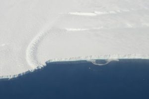 Le glacier de Pine Island à l'Ouest de l'Antarctique. // Source : Nasa Le glacier de Pine Island à l'Ouest de l'Antarctique. // Source : Nasa