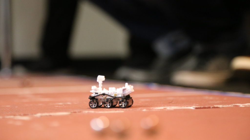 Un rover miniature. // Source : Flickr/CC/Nasa Jet Propulsion Laboratory (photo recadrée) Un rover miniature. // Source : Flickr/CC/Nasa Jet Propulsion Laboratory (photo recadrée)