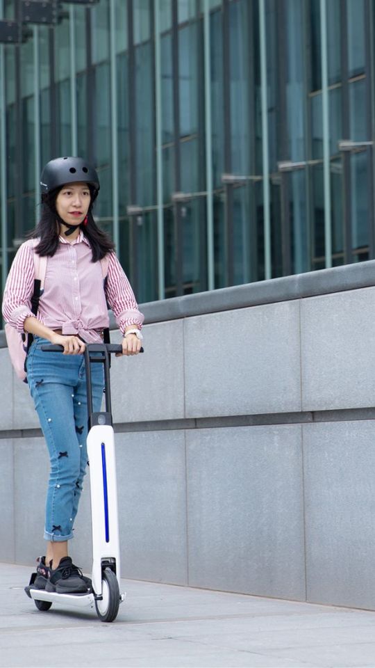 Une trottinette sans accélérateur ni frein : l'Air T15 // Source : Segway Une trottinette sans accélérateur ni frein : l'Air T15 // Source : Segway