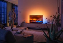 Le téléviseur Philips OLED 804 en situation // Source : Philips Le téléviseur Philips OLED 804 en situation // Source : Philips