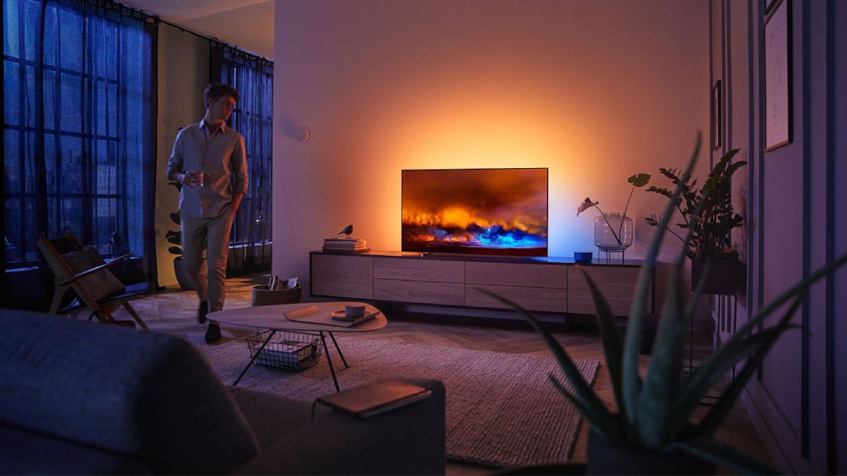 Le téléviseur Philips OLED 804 en situation // Source : Philips Le téléviseur Philips OLED 804 en situation // Source : Philips