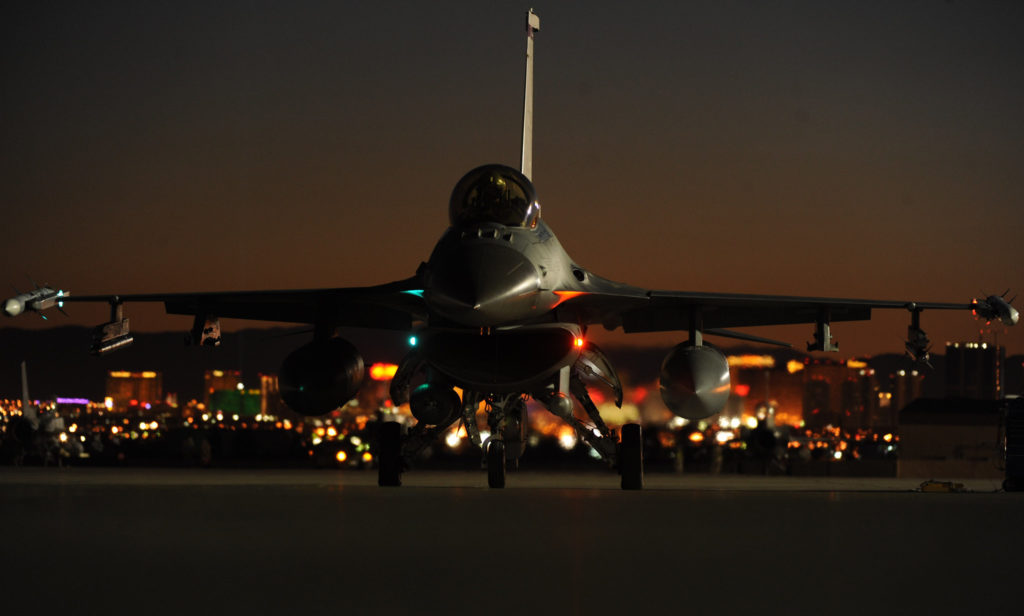 Un avion de chasse F-16. // Source : 99th Air Base Un avion de chasse F-16. // Source : 99th Air Base