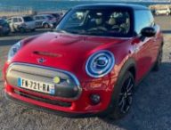 Mini Cooper SE // Source : Maxime Claudel pour Numerama