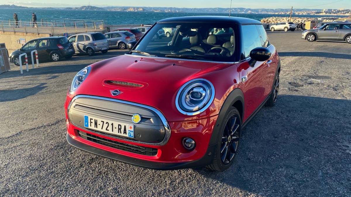 Mini Cooper SE // Source : Maxime Claudel pour Numerama Mini Cooper SE // Source : Maxime Claudel pour Numerama