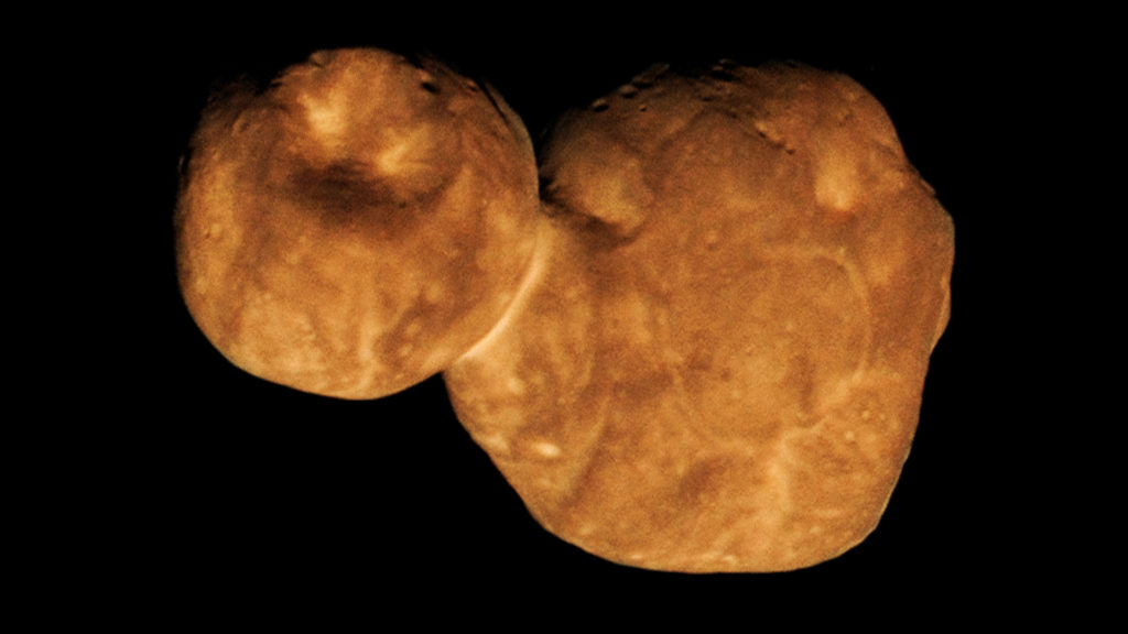 Arrokoth. // Source : Wikimedia/CC/NASA/Johns Hopkins University Applied Physics Laboratory/Southwest Research Institute/Roman Tkachenko. (photo recadrée et modifiée) Arrokoth. // Source : Wikimedia/CC/NASA/Johns Hopkins University Applied Physics Laboratory/Southwest Research Institute/Roman Tkachenko. (photo recadrée et modifiée)