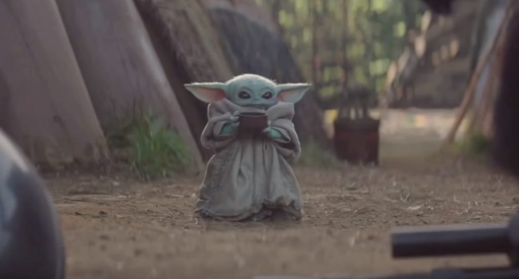 Baby Yoda dans le Mandalorian // Source : Disney+ Baby Yoda dans le Mandalorian // Source : Disney+