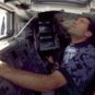 Jean-François Clervoy en mission pour réparer le télescope Hubble. // Source : Flickr/CC/NASA Johnson (photo recadrée)