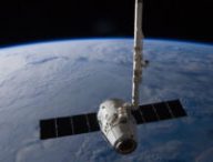 La capsule Dragon amarrée à l'ISS en 2012. // Source : Flickr/CC/Nasa Johnson (photo recadrée)
