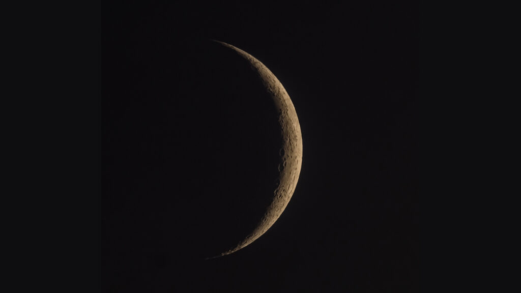 Le croissant de Lune. // Source : Flickr/CC/Stephen Rahn (photo recadrée) Le croissant de Lune. // Source : Flickr/CC/Stephen Rahn (photo recadrée)