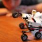 Le rover Curiosity en Lego. // Source : Flickr/CC/Rasmus Lerdorf (photo recadrée) Le rover Curiosity en Lego. // Source : Flickr/CC/Rasmus Lerdorf (photo recadrée)