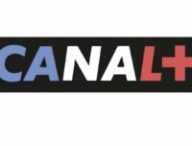 Le logo Canal+ en bleu blanc rouge // Source : Twitter/maxsaada