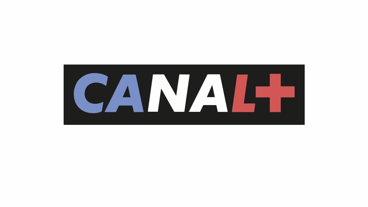 Le logo Canal+ en bleu blanc rouge // Source : Twitter/maxsaada Le logo Canal+ en bleu blanc rouge // Source : Twitter/maxsaada