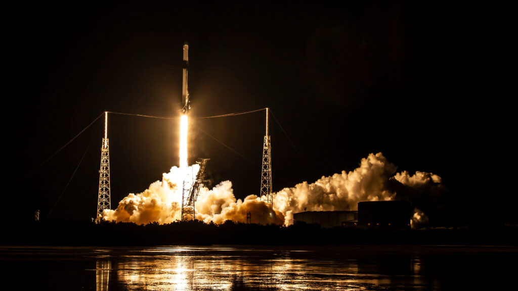 Le décollage de la mission CRS-20. // Source : Flickr/CC/Official SpaceX Photos (photo recadrée) Le décollage de la mission CRS-20. // Source : Flickr/CC/Official SpaceX Photos (photo recadrée)