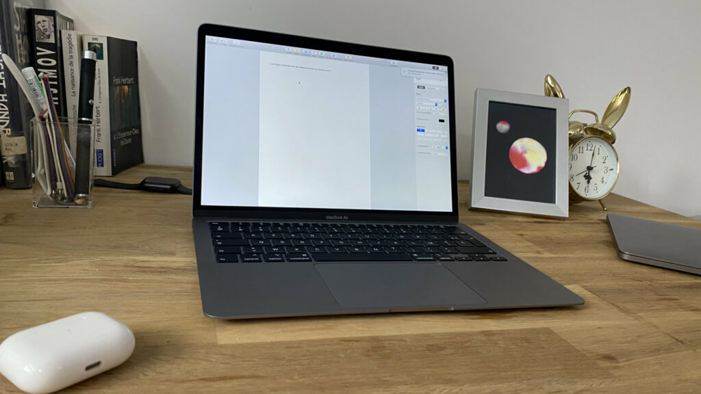 Le MacBook Air 2020 // Source : Julien Cadot pour Numerama Le MacBook Air 2020 // Source : Julien Cadot pour Numerama