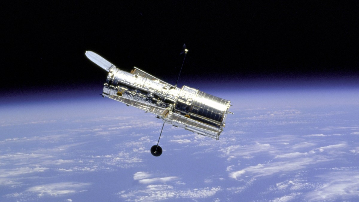 Le télescope spatial Hubble. // Source : Flickr/CC/Nasa in The Commons (photo recadrée) Le télescope spatial Hubble. // Source : Flickr/CC/Nasa in The Commons (photo recadrée)