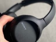 Oreillette du casque Sony WH-CH710 // Source : Maxime Claudel pour Numerama