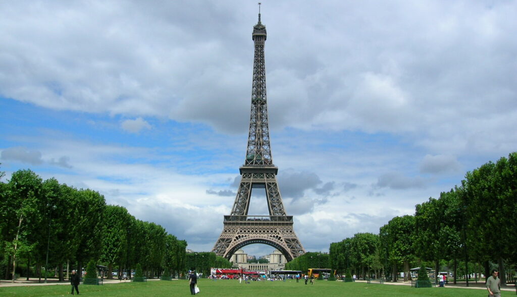 La Tour Eiffel // Source : Wikimedia Commons/Tony Grist La Tour Eiffel // Source : Wikimedia Commons/Tony Grist