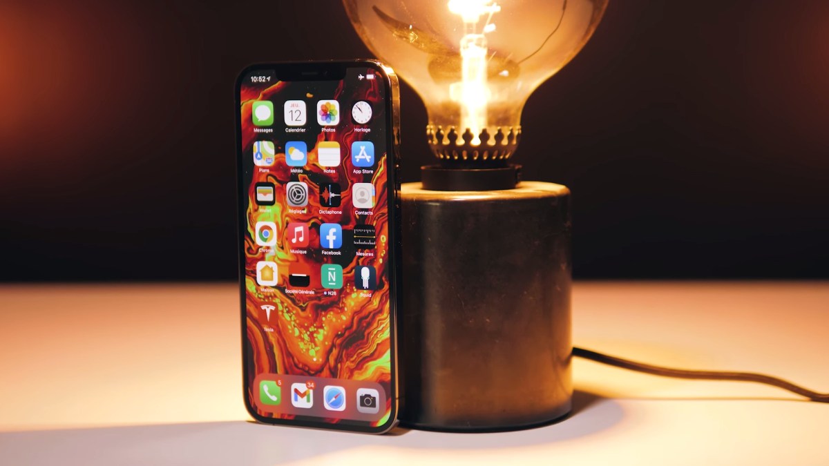 L'iPhone 12 Pro Max // Source : Louise Audry pour Numerama L'iPhone 12 Pro Max // Source : Louise Audry pour Numerama