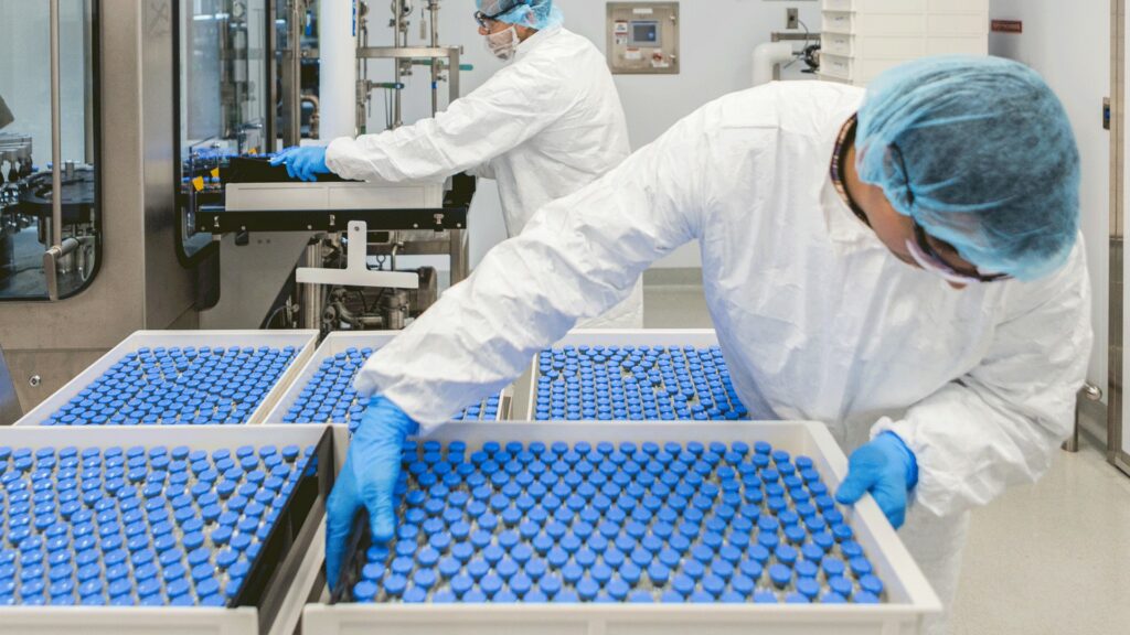 Le Remdesivir est développér par Gilead, qui pourrait devenir l'un des premiers laboratoires à homologuer un médicament contre Covid-19 si cela se confirme. // Source : Photo Gilead Le Remdesivir est développér par Gilead, qui pourrait devenir l'un des premiers laboratoires à homologuer un médicament contre Covid-19 si cela se confirme. // Source : Photo Gilead