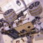 L'hélicoptère attaché au ventre de Perseverance // Source : Nasa L'hélicoptère attaché au ventre de Perseverance // Source : Nasa