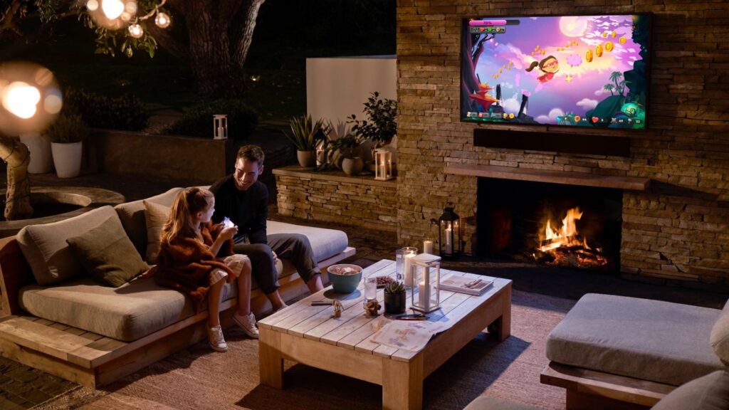 Téléviseur Samsung The Terrace // Source : Samsung Téléviseur Samsung The Terrace // Source : Samsung