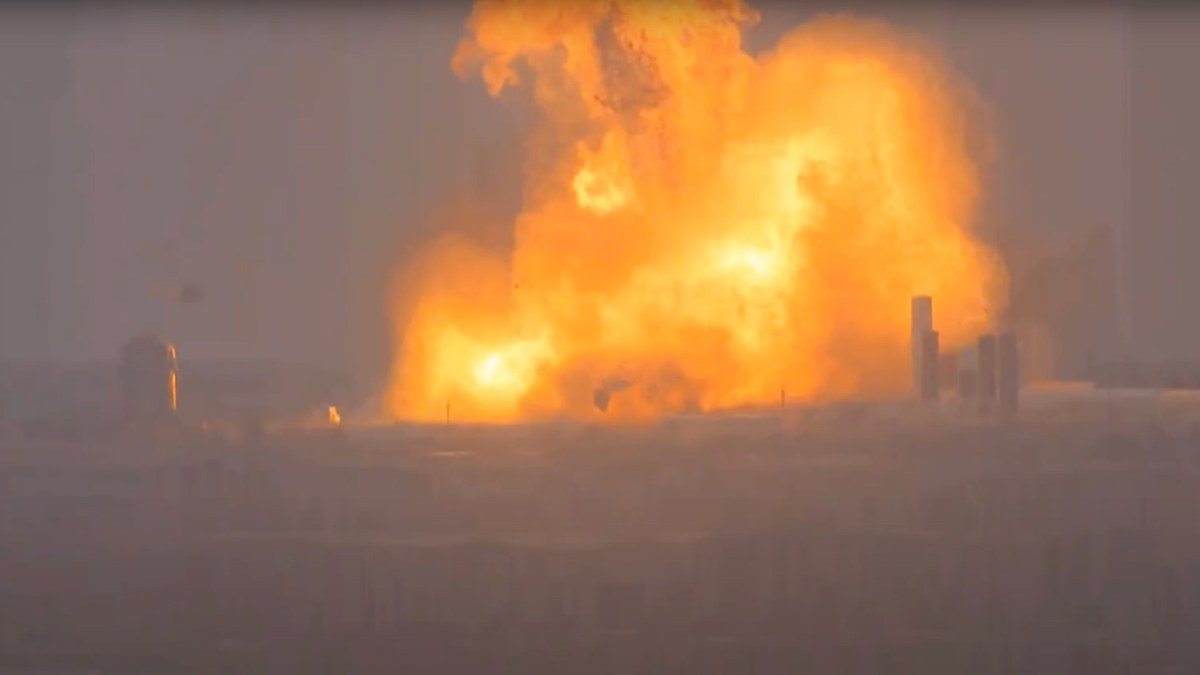 Explosion d'un prototype SpaceX le 29 mai // Source : Capture YouTube Explosion d'un prototype SpaceX le 29 mai // Source : Capture YouTube