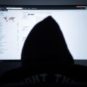 Pas de hacker, c'est l'utilisateur lui-même qui installe le malware. // Source : Louise Audry pour Numerama Pas de hacker, c'est l'utilisateur lui-même qui installe le malware. // Source : Louise Audry pour Numerama