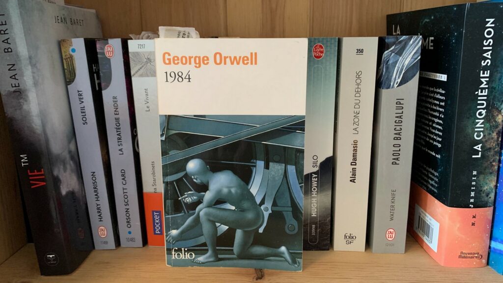 1984 est l'une des plus cultes dystopies de l'histoire littéraire. // Source : Numerama 1984 est l'une des plus cultes dystopies de l'histoire littéraire. // Source : Numerama