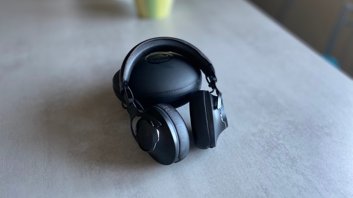 Le casque JBL Club One // Source : Maxime Claudel pour Numerama Le casque JBL Club One // Source : Maxime Claudel pour Numerama