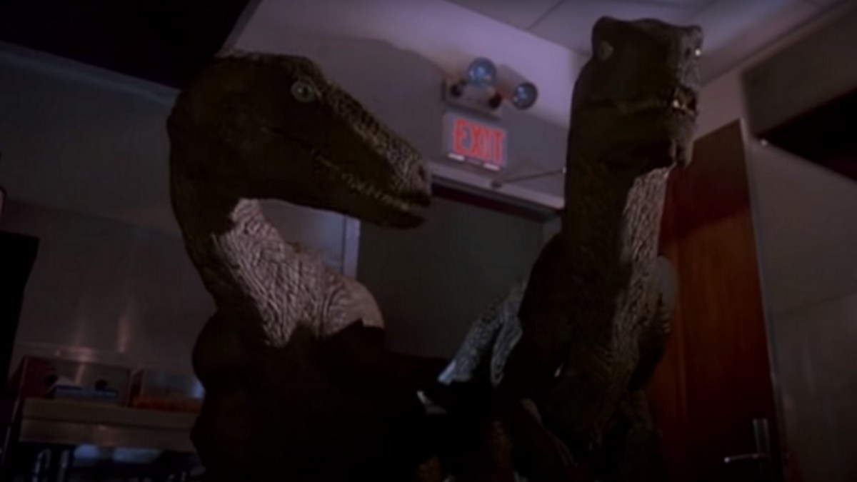 Scène de la cuisine avec les raptors. // Source : Jurassic Park (1993) Scène de la cuisine avec les raptors. // Source : Jurassic Park (1993)