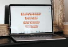 Le MacBook Pro 13 2020 // Source : Louise Audry pour Numerama Le MacBook Pro 13 2020 // Source : Louise Audry pour Numerama