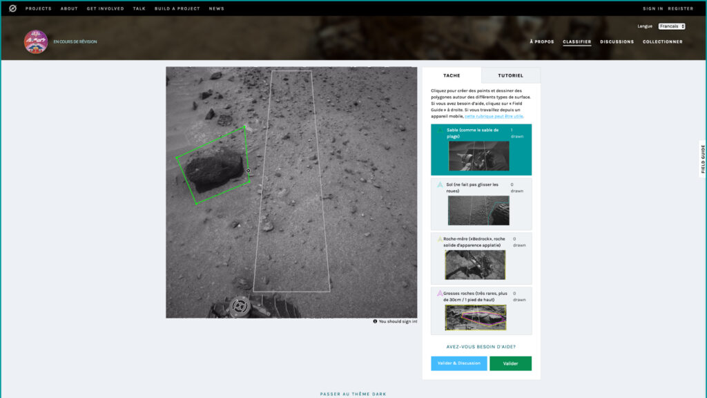 Visiblement, une grosse roche. // Source : Capture d'écran AI4MARS Visiblement, une grosse roche. // Source : Capture d'écran AI4MARS