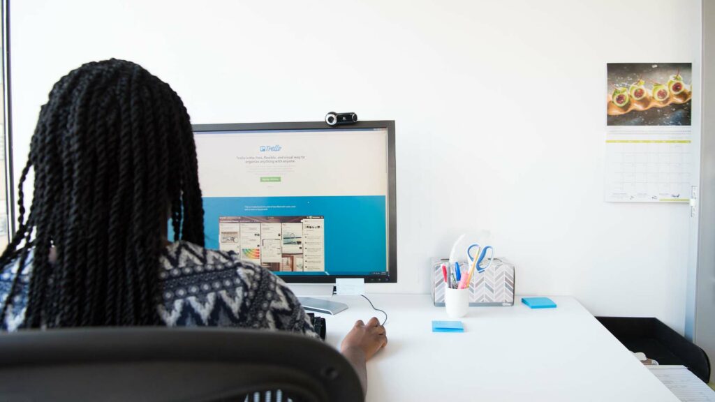 développeuse informaticienne développeuse informaticienne