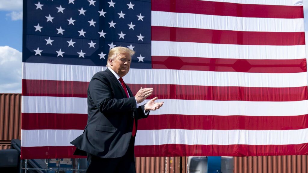 Donald Trump drapeau USA Donald Trump drapeau USA