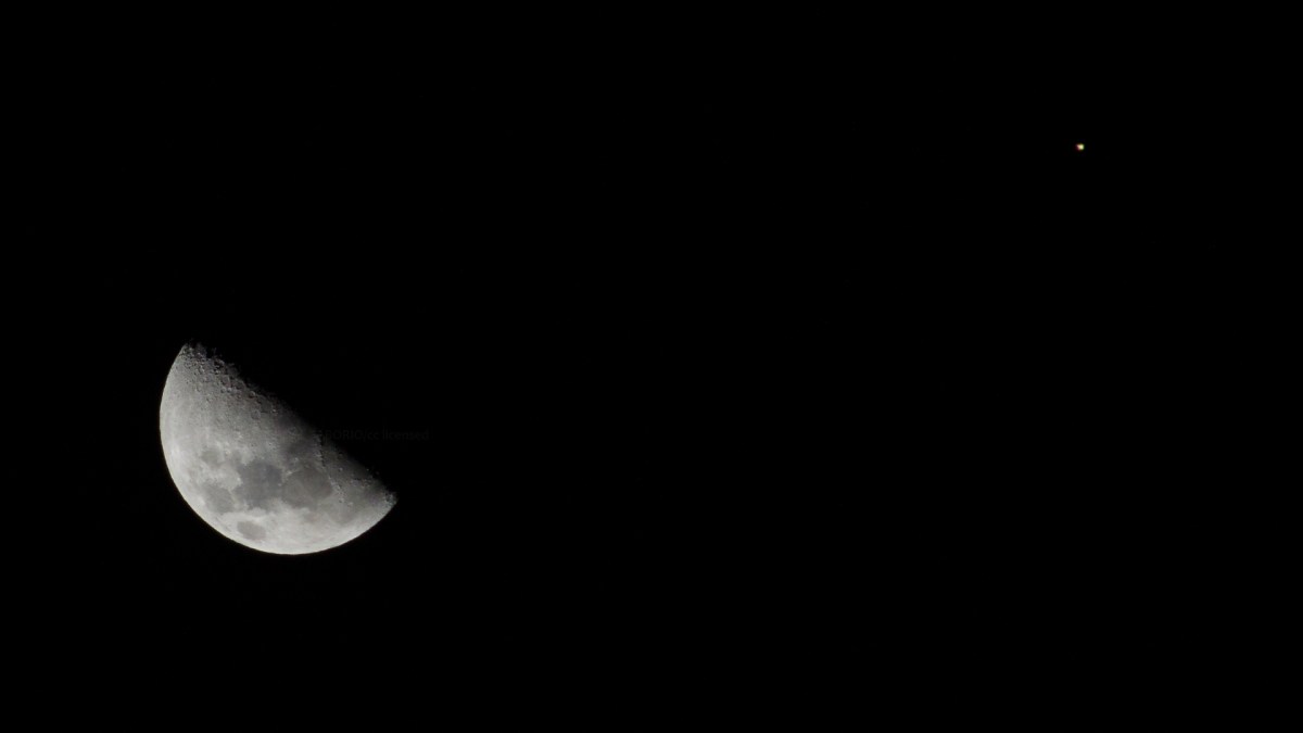 La Lune et Mars. // Source : Flickr/CC/Bernal Saborio La Lune et Mars. // Source : Flickr/CC/Bernal Saborio